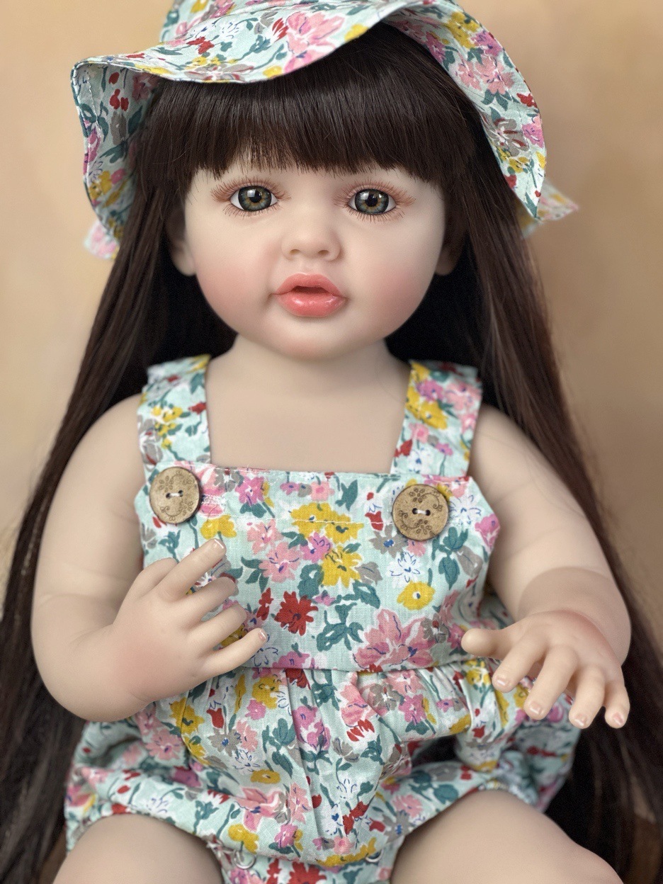 Ethnic Fashion Model - 22 inch knuffelig full body siliconen