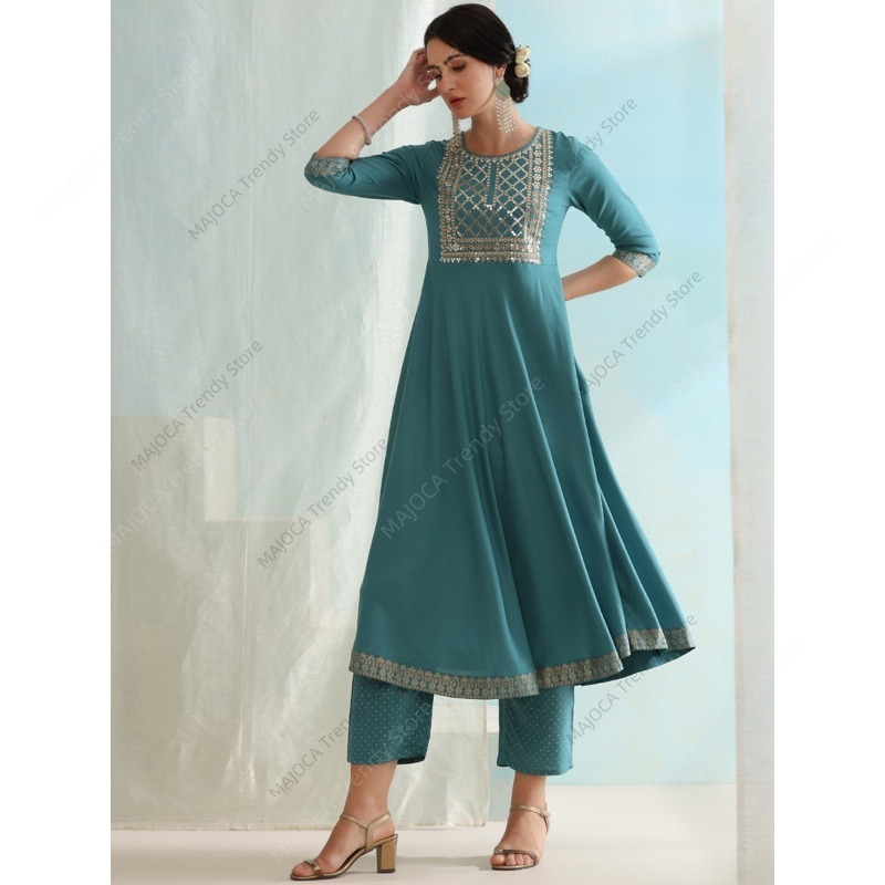 Pauwblauwe Indiase dames 3-del - Salwar Kameez Set recensie en prijs