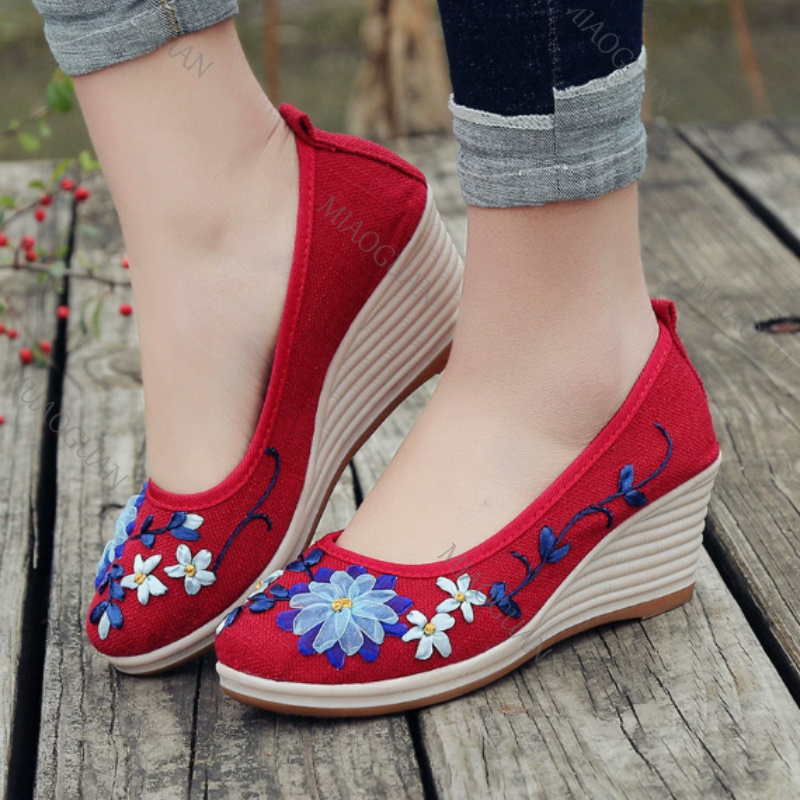 Geborduurde dames comfort wedg - Ethnic Fashion In recensie en prijs